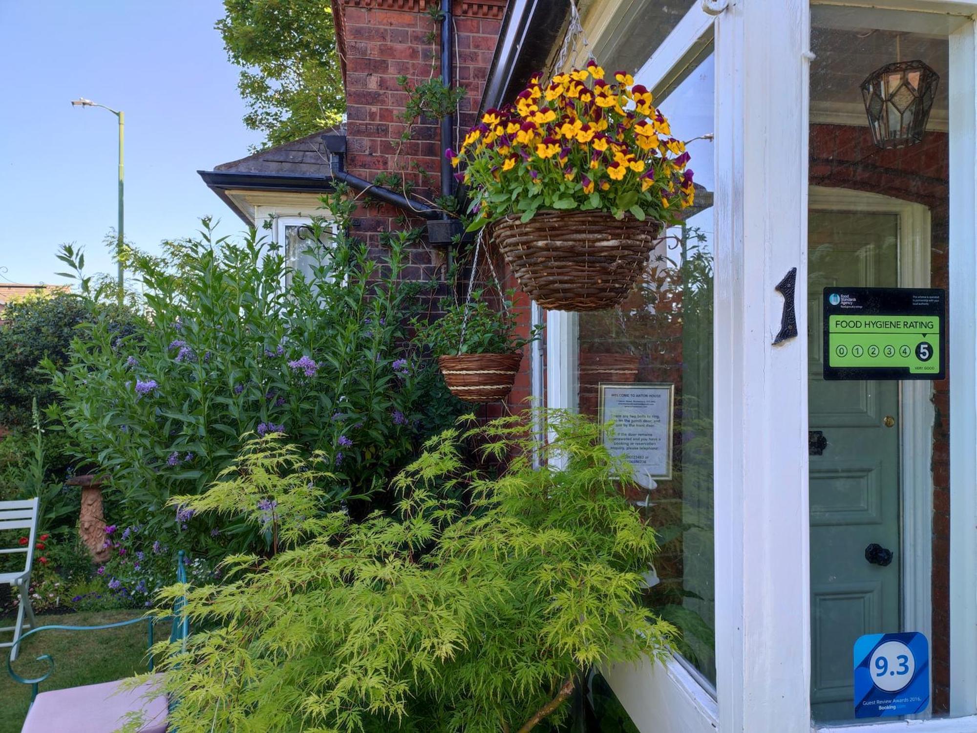 Anton Guest House Bed And Breakfast Shrewsbury Extérieur photo